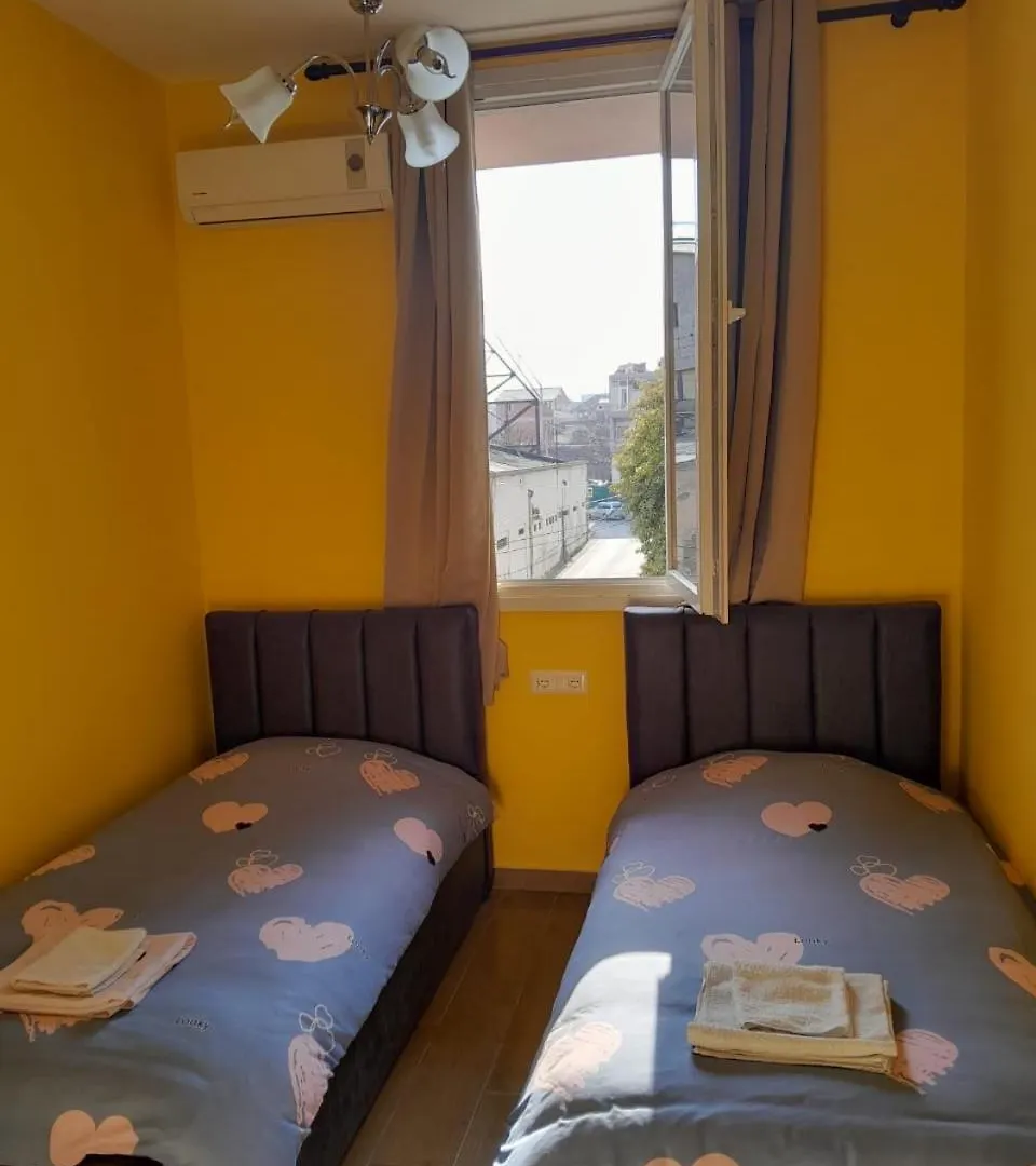 Auto Tana Guest House Tiran