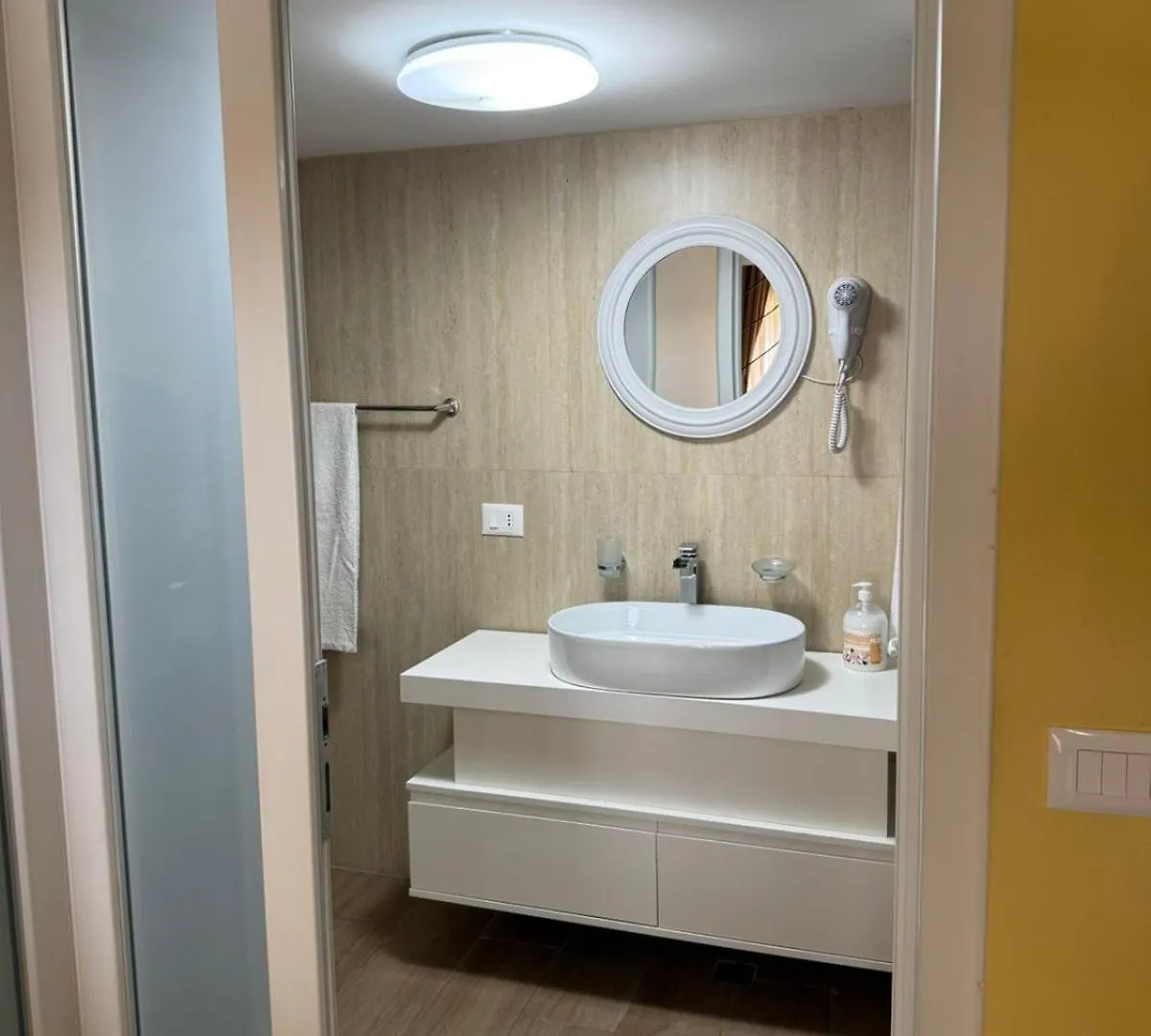 Oda ve Kahvaltı Auto Tana Guest House Tiran
