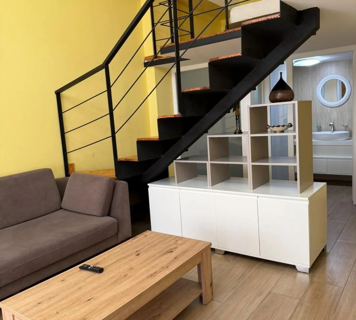 Auto Tana Guest House Tiran