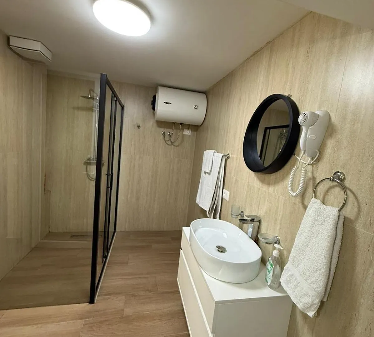 Auto Tana Guest House Tiran Oda ve Kahvaltı